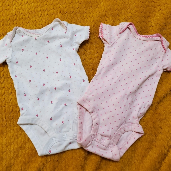 Baby girl onesie bundle - Picture 1 of 3